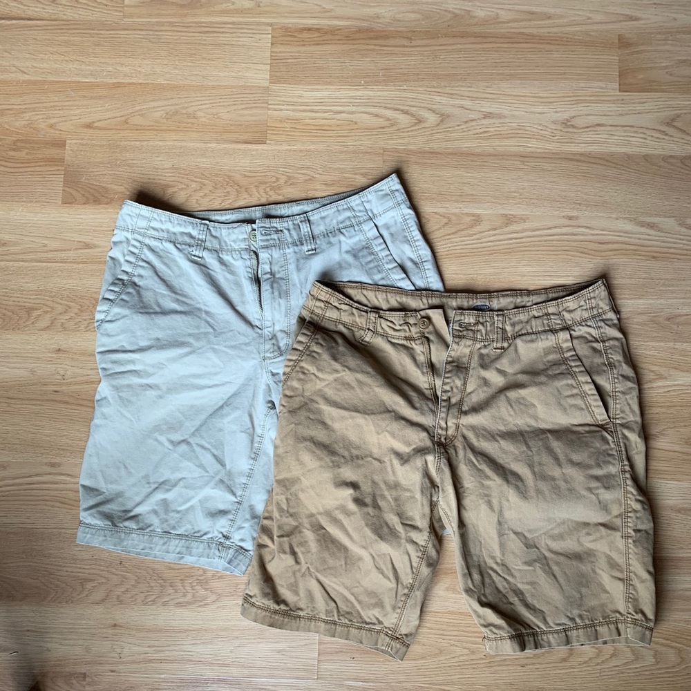 Old Navy khaki shorts 2 Pairs!!!